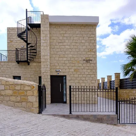 Magnificent Holiday With Pool And Stunning Sunset Views All Yours Peristerona (Paphos)