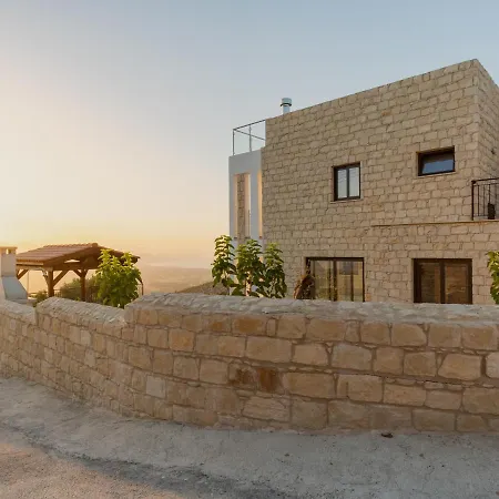 Magnificent Holiday With Pool And Stunning Sunset Views All Yours * Peristerona (Paphos)