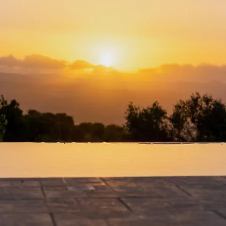 Magnificent Holiday With Pool And Stunning Sunset Views All Yours *