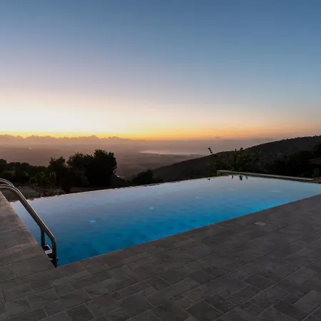 Magnificent Holiday With Pool And Stunning Sunset Views All Yours Вилла Peristerona (Paphos)